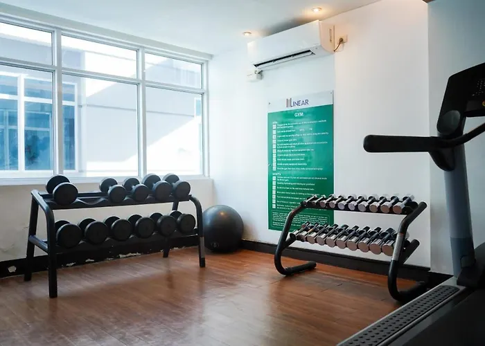 Beautiful 1-bedroom In Makati - Pool, Gym & Near Airport *