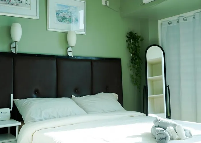 Beautiful 1-bedroom In Makati - Pool, Gym & Near Airport * Manila